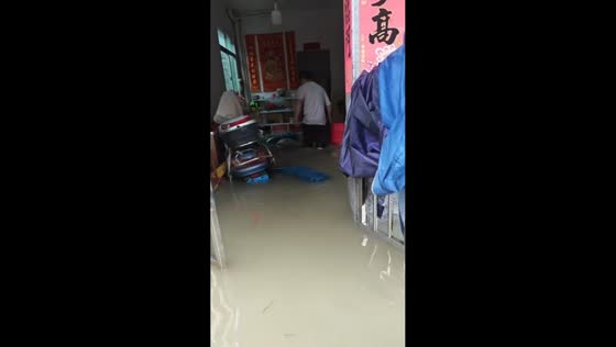 Severe flooding leaves homes inundated after heavy rain in Fujian, China