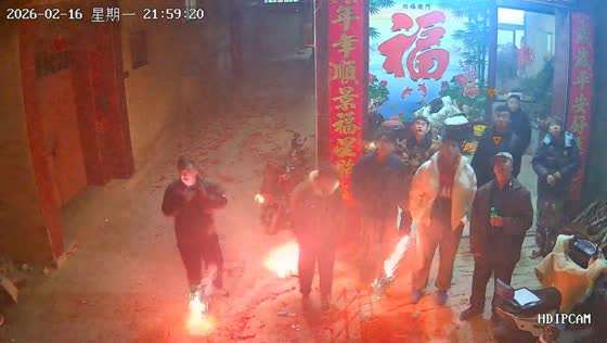 Firecracker veers toward group during fireworks display in Shandong, China