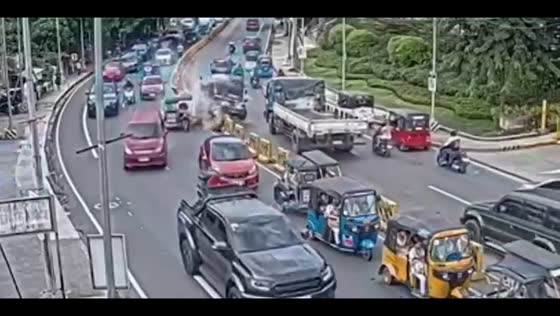Jeepney collides with concrete barriers in Antipolo City
