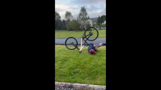 Young cyclist tumbles after bike hits uneven ground in Bergen, Norway