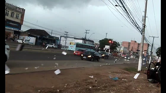 Strong winds disrupt roadways in Gravataí, Brazil