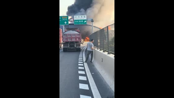 Bus and petrol tanker collision sparks massive fire on Shenzhen expressway