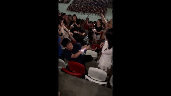 Double proposal steals spotlight at Taylor Swift concert in Singapore!