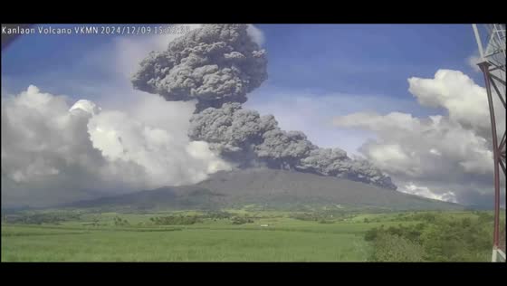  Mt. Kanlaon eruption captured in timelapse footage in Negros Occidental, Philippines