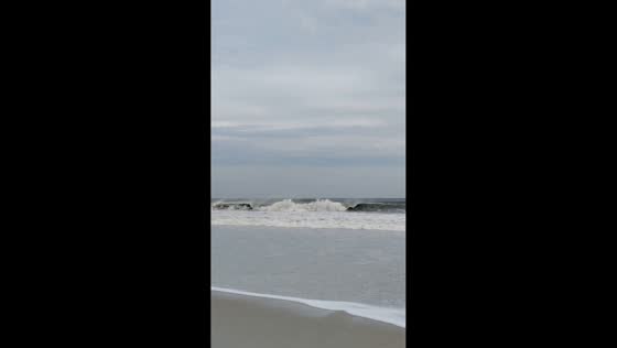 Powerful waves surge ahead of Tropical Storm Imelda in Emerald Isle, USA