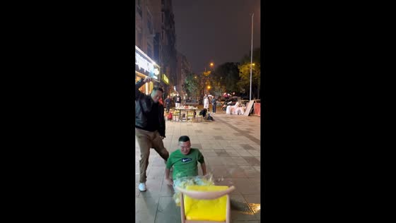 Beer race ends in a hilarious wipeout in Sichuan, China
