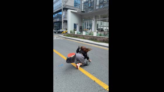 Person falls while crossing road in Ulsan, South Korea
