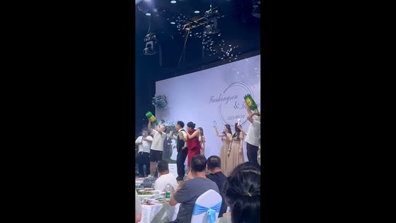 Best man’s giant beer chug sparks laughter at wedding in Liaoning, China