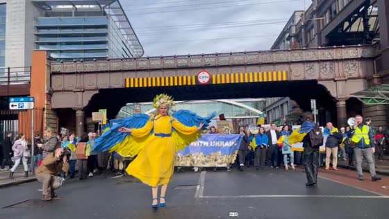 Massive march for Ukraine led by “Ukrainian Angel of Peace” in Dublin, Ireland