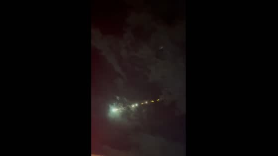 Spectacular meteor lights up sky over Güzelkent, Sinop