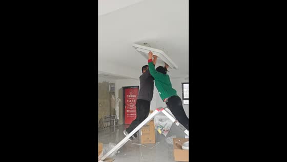 Couple's chandelier mishap leads to fall in Shandong, China