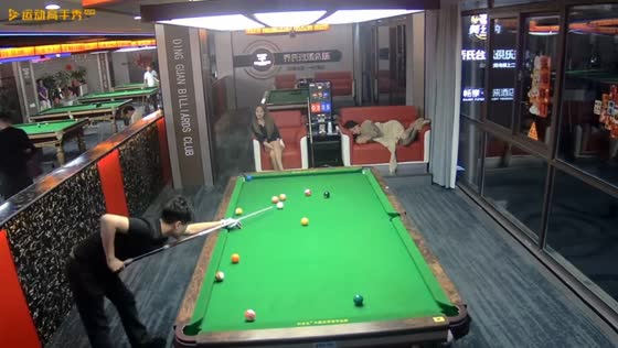 Billiard ball flies off table and hits woman in Jiangsu, China
