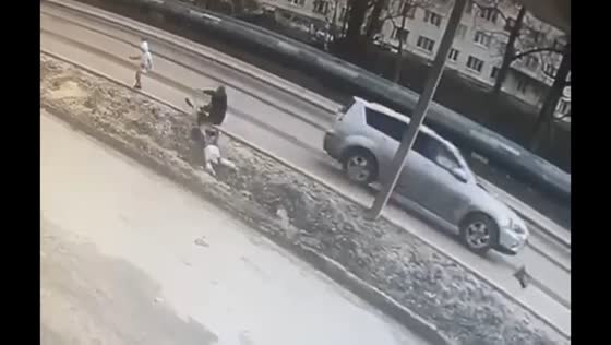 Pedestrians injured as Mitsubishi crashes into woman and child on Orel sidewalk