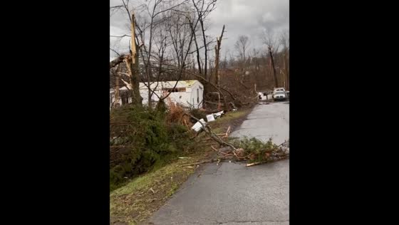 Clarksville, USA: devastating tornado unleashes havoc