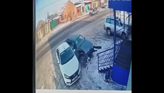 Drunk elderly driver rams parked car in Abakan