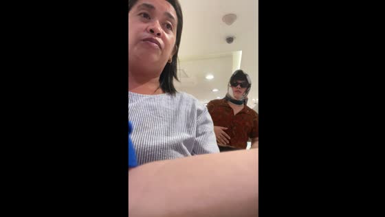 Customer photobombs photo attempt at SM Mall of Asia