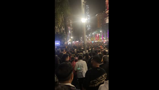 Vivid Sydney 2024 overwhelmed by massive crowds