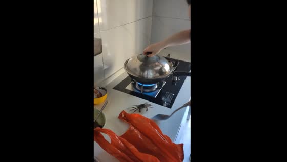 Crab escapes cooking pot!