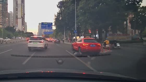 Woman dragged by car in Guangdong province