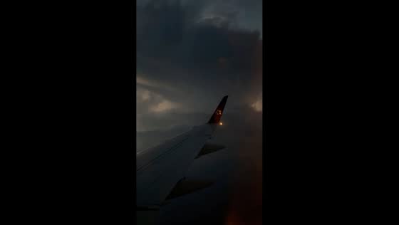 Passenger jet flies alongside dramatic supercell thunderstorm in Warsaw, Poland