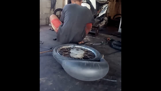 Motorcycle tire explodes as man inflates wrong tire in Fujian