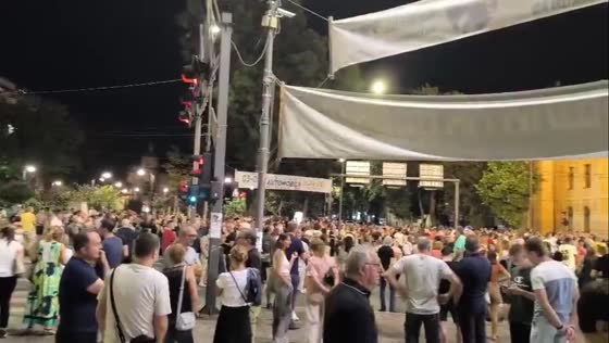 Night gathering amid nationwide unrest in Niš, Serbia