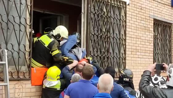 400-kilogram man rescued from Moscow apartment after heart emergency