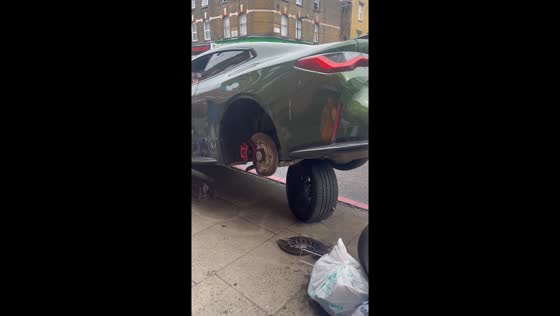 Car accident leaves vehicle with displaced wheel on Stoke Newington Rd, London