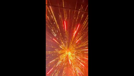 Firecracker shoots into sky before exploding in midair in Guangdong, China