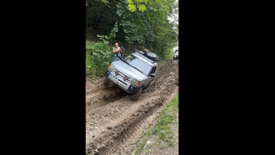 Land Rover successfully freed from muddy road in Georgia