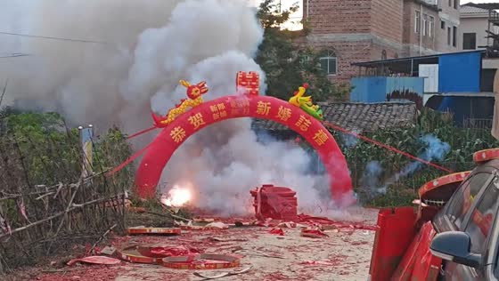 Firecrackers cause large smoke and fire during Chinese wedding in Guangxi, China