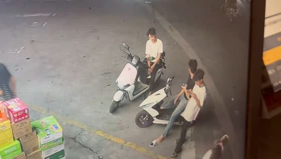 Motorcycle suddenly accelerates and throws rider to the ground in Guangdong, China