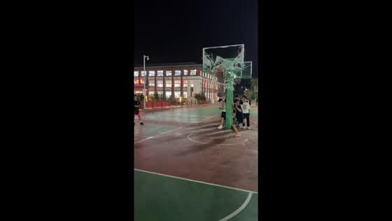 Basketball dunk shatters glass backboard in Henan, China