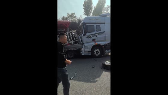 Multiple trucks collide on highway in Ningxia, China