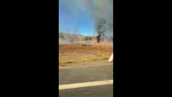 Hazard reduction burn sends thick smoke across area outside Rockhampton, Australia