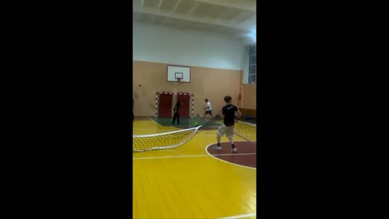 Volleyball serve mishap causes net to collapse in Kostanay, Kazakhstan
