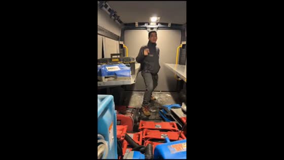 Man falls inside moving vehicle while rapping in Columbus, Ohio, USA