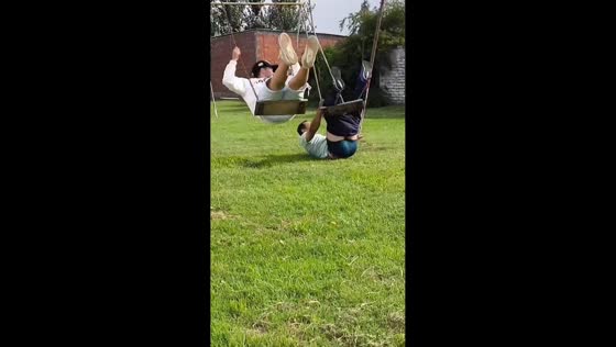 Man repeatedly falls while swinging in Doblas, Argentina