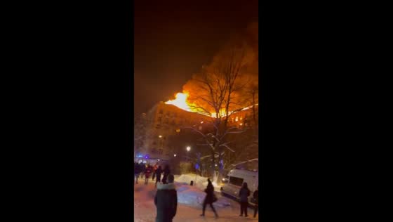 Massive fire engulfs residential building on Chernyakhovsky street in Moscow, Russia