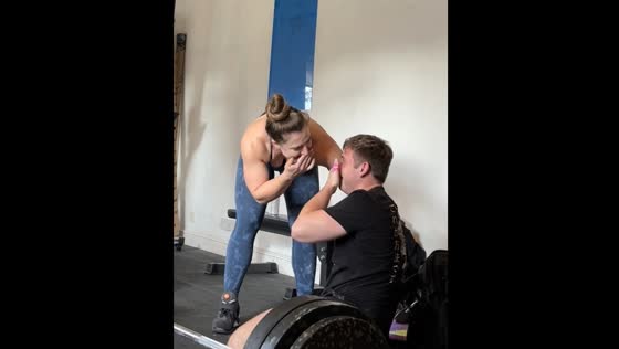 Person passes out after attempting 85kg muscle snatch in Worcester, UK