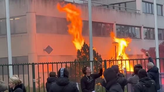 Fire breaks out during anti-migrant protest at asylum center in Loosdrecht, Netherlands