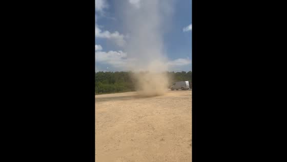 Swirling dust devil caught on camera in Doncaster, UK