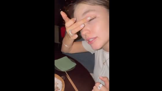 Video shows user applying golden food topping as eye shadow at The Palm Jumeirah, Dubai
