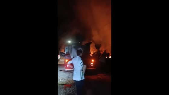 Forest fire breaks out near residential areas in Táchira, Venezuela