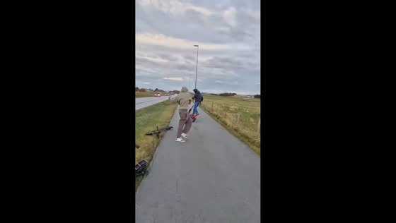 E-scooter flyby ends in collision after spectator stands too close in Tjelta, Norway