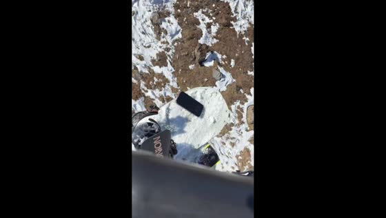 A tense ski lift moment in Sichuan, China