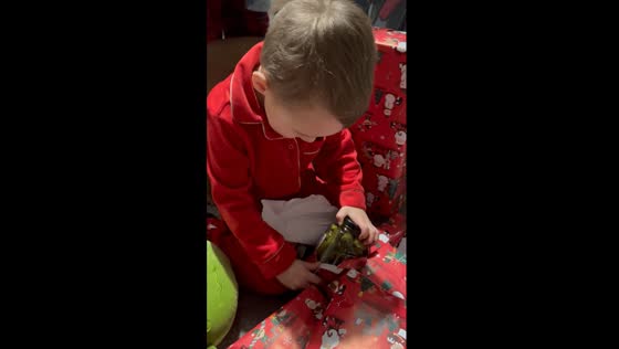 3-year-old's Christmas wish comes true: pure joy over jar of pickles