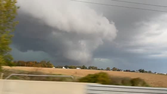 Massive wall cloud rolls across the Indiana countryside, USA
