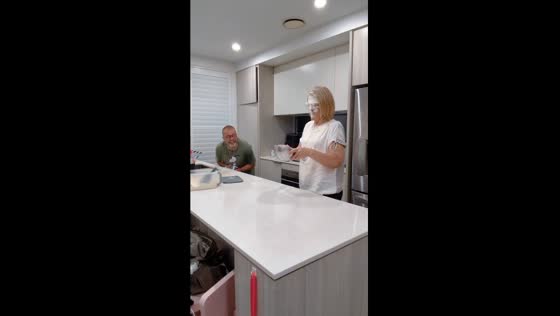 Flour prank: wife strikes back