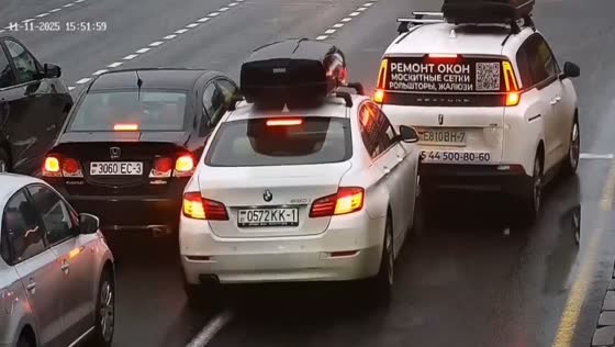 High-speed BMW causes multi-car crash in Minsk, Belarus